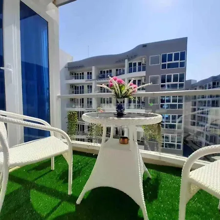 Grand Avenue Soi Buakhao By Daisy Apartment